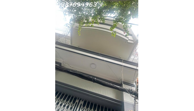 QUẬN 10, GẦN CHỢ NGUYỄN TRI PHƯƠNG - HẺM THÔNG - 4 TẦNG BTCT, GIÁ NHỈNH 5T TL